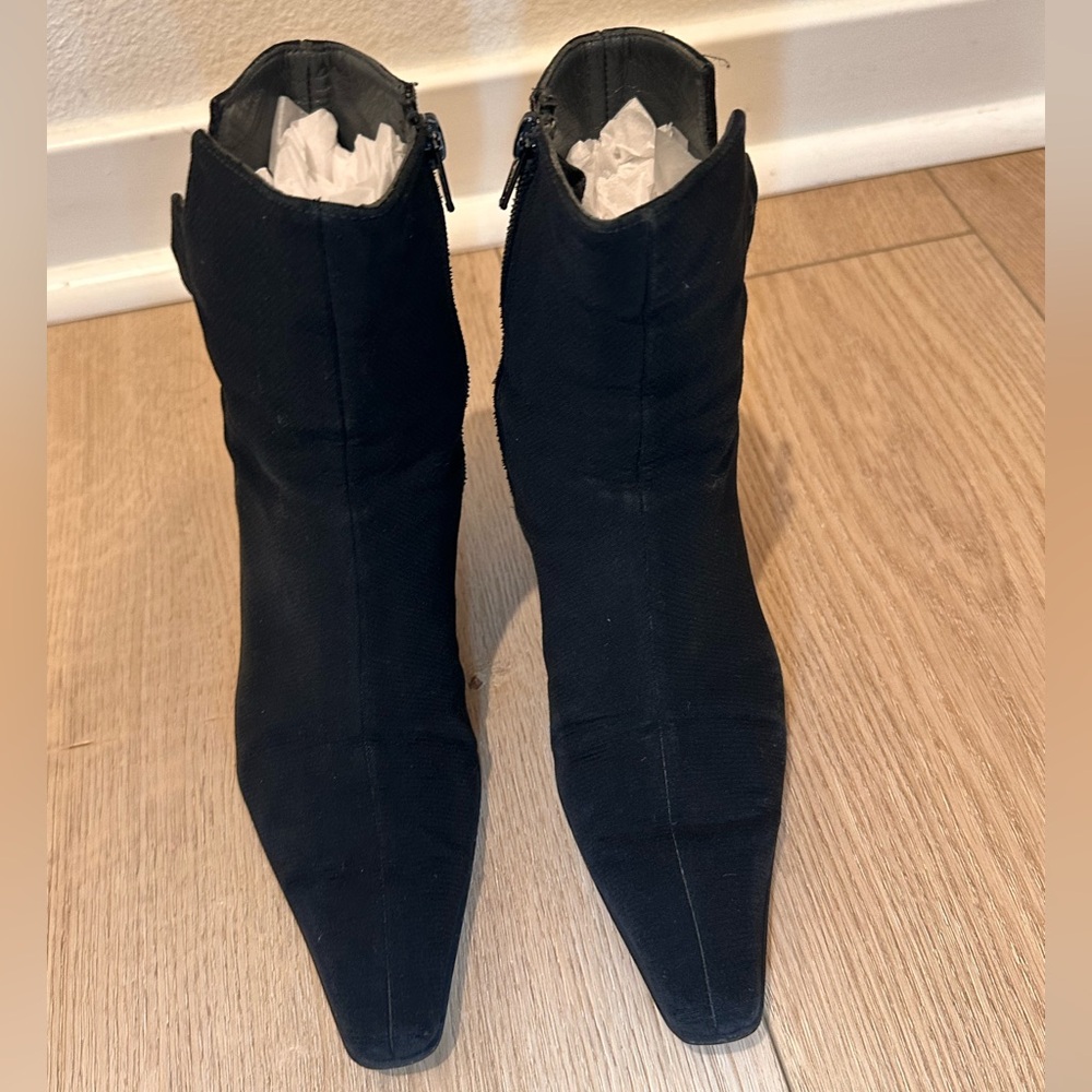 Stuart Weitzman Women's Black
Bootie 5.5